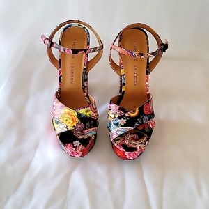 Chinese Laundry size 7 black print